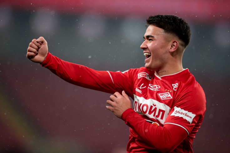 教练组的殷 教练组的殷