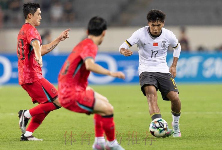 东亚杯中国男女足兑现诺言 打出少有“气势足球” 东亚杯中国男女足兑现诺言 打出少有“气势足球”